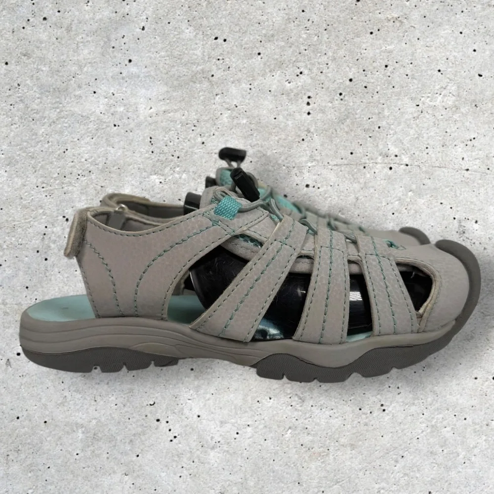 Kids Eddie Bauer Kristen bump toe sandals size 2